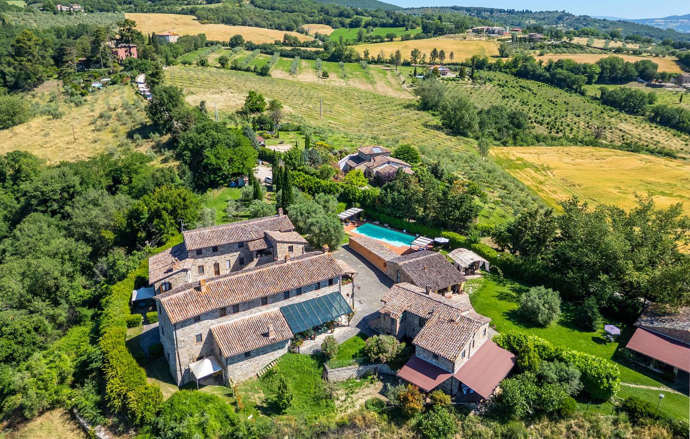 Apartamento vacacional entero, Apartamento junto al río con piscina, aparcamiento y jardín in Todi, Provincia de Perugia