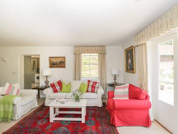 Holiday Home for 4 People in Breamore, New Forest, Photo 3