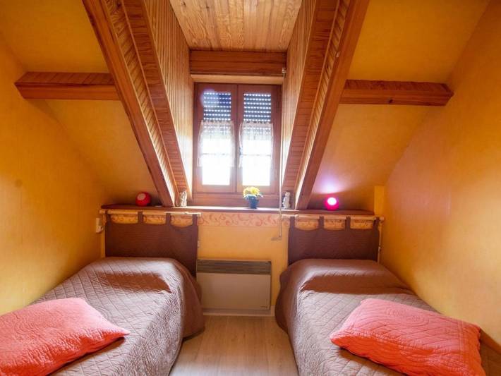 Location de vacances pour 6 personnes, avec jardin et terrasse à Cherveix-Cubas - 4