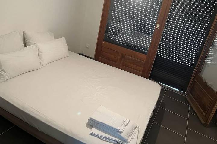 Location de vacances pour 6 personnes, avec jardin ainsi que piscine et vue, adapté aux familles à Vézac - 4