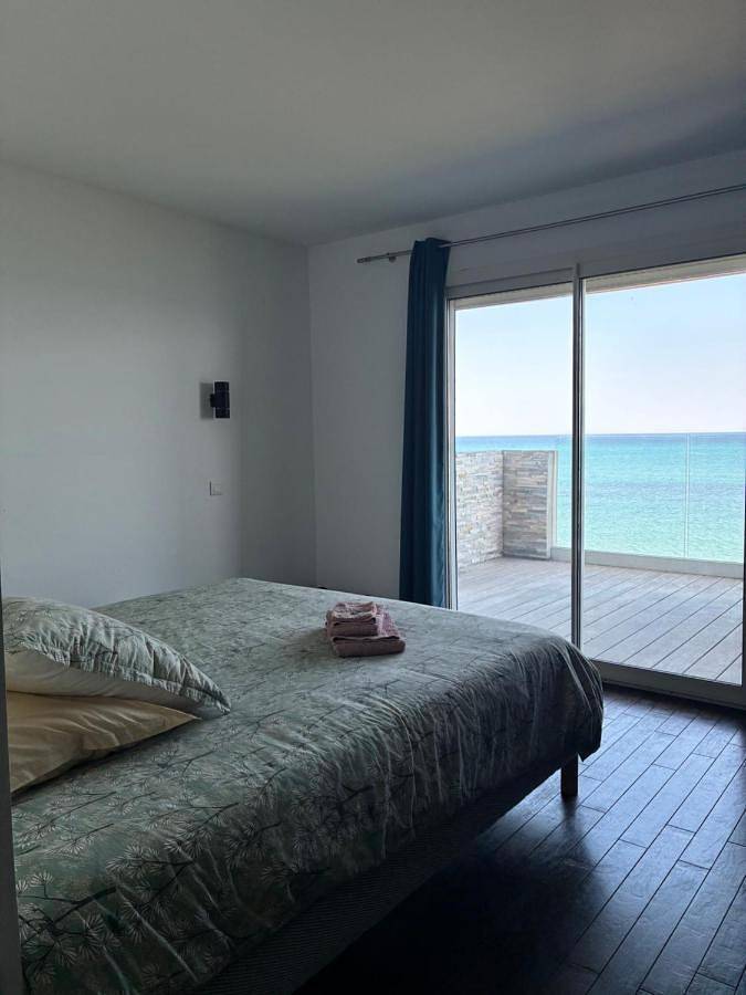 Three-Bedroom Apartment with Sea View in Marine de Bravone, Linguizzetta