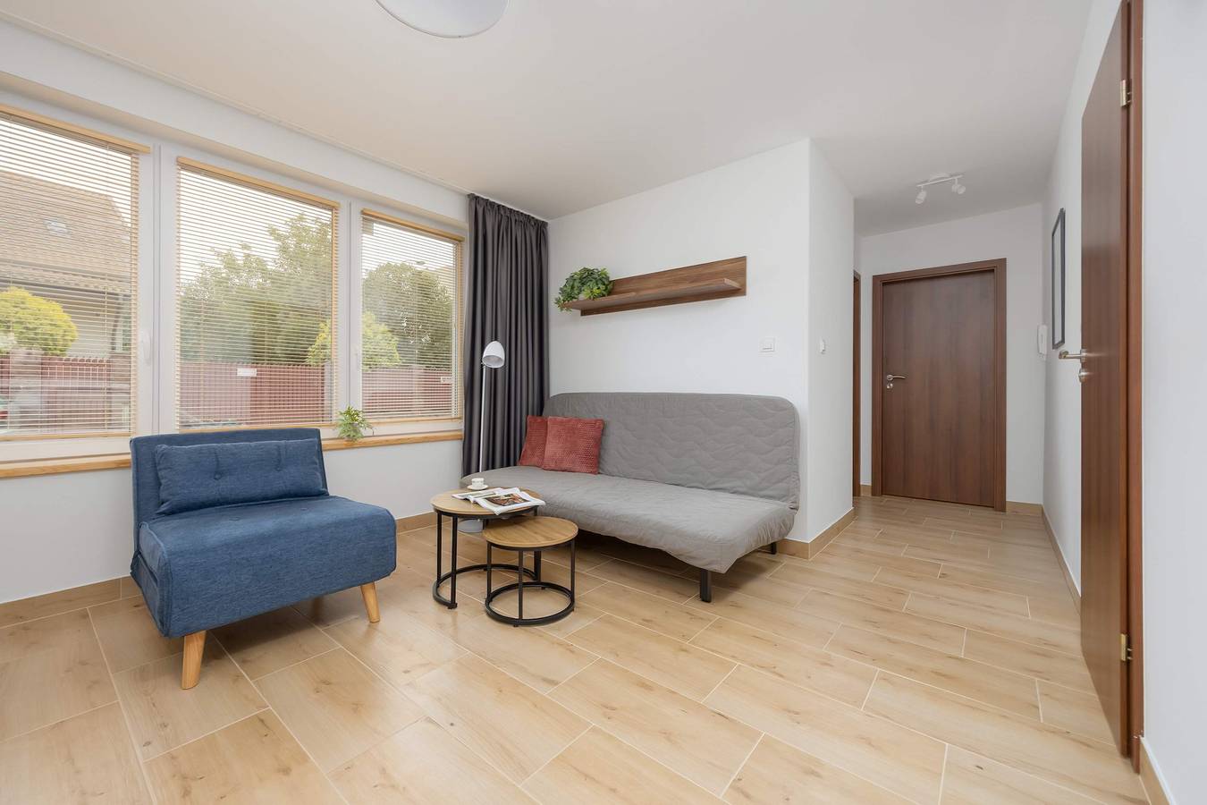 Ganze Wohnung, Climatic Apartment in Bielany | Parking and Work Space in Bielany, Warschau