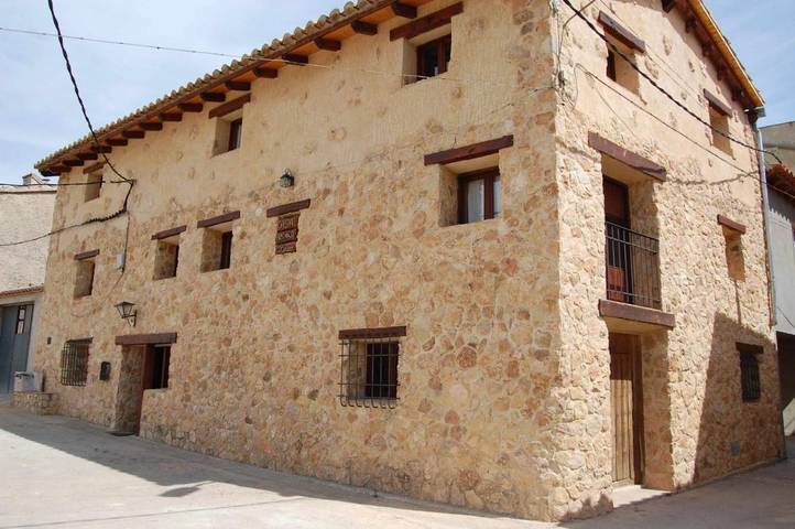 Casa de vacaciones para 6 personas, con piscina y balcón en Rincón de Ademuz - 2