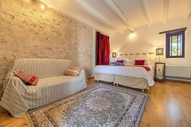 Location de vacances pour 4 personnes, avec jardin et sauna ainsi que piscine et jacuzzi, animaux acceptés à Ajat - 3