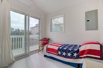 Vacation House for 8 Guests in Westhampton Beach, North Fork, Picture 3