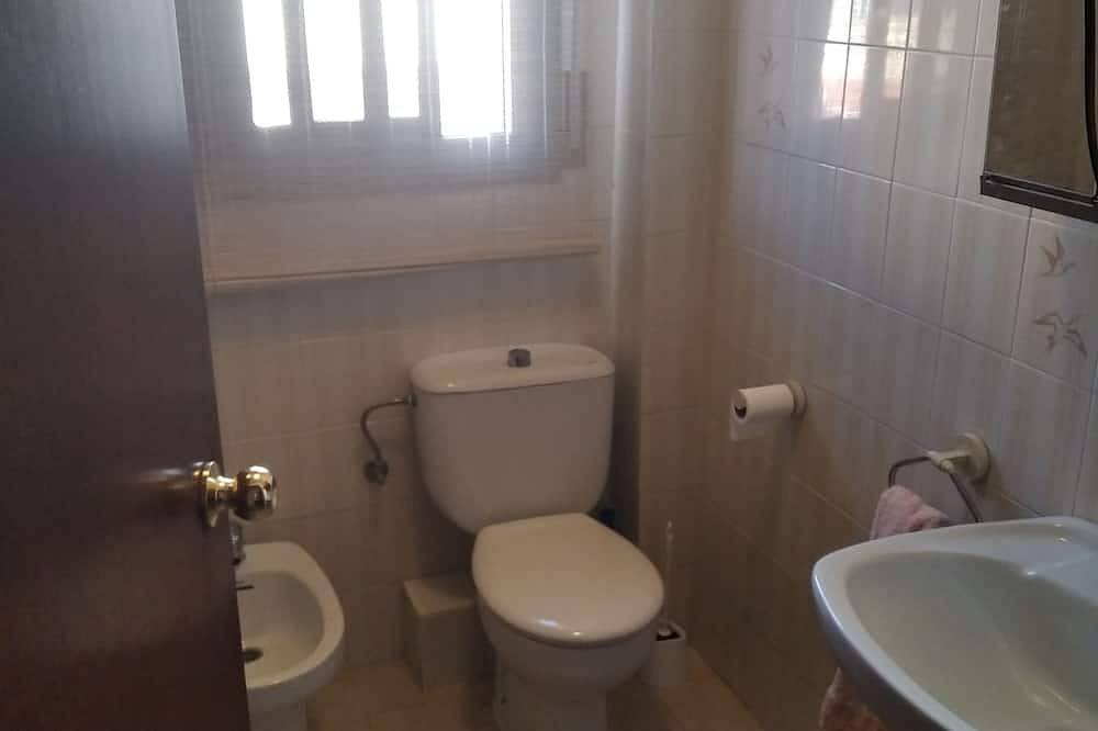 Entire apartment, Piso con Vistas al mar a 100 Metros de la Playa in Calafell, Costa Dorada