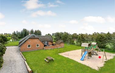 Ferienhaus für 14 Personen, mit Whirlpool und Pool sowie Sauna und Terrasse in Vester Husby