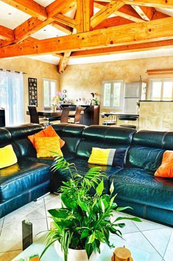 Location de vacances pour 6 personnes, avec jardin ainsi que piscine et terrasse, animaux acceptés à Vinon-sur-Verdon - 4