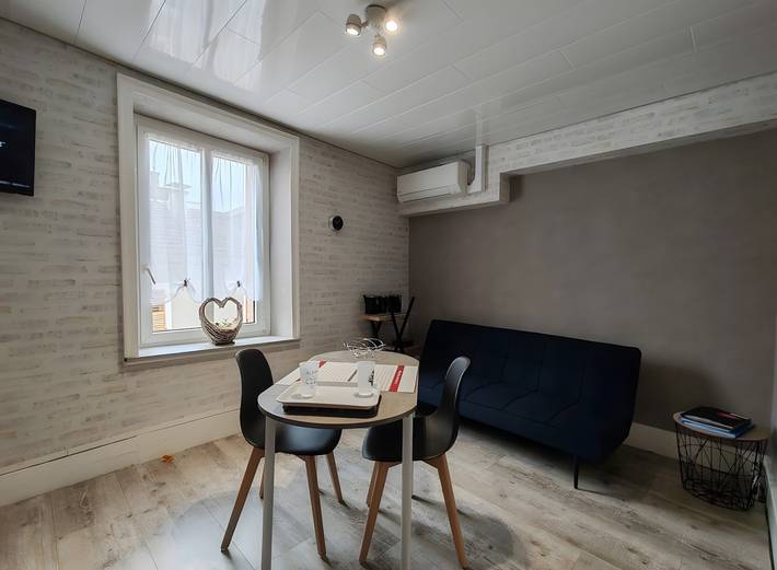 Hel lejlighed, La diligence de la poste – Furnished T2 at Domaine Du Bouleau with Air Conditioning in La Vôge-les-Bains, Épinal Området