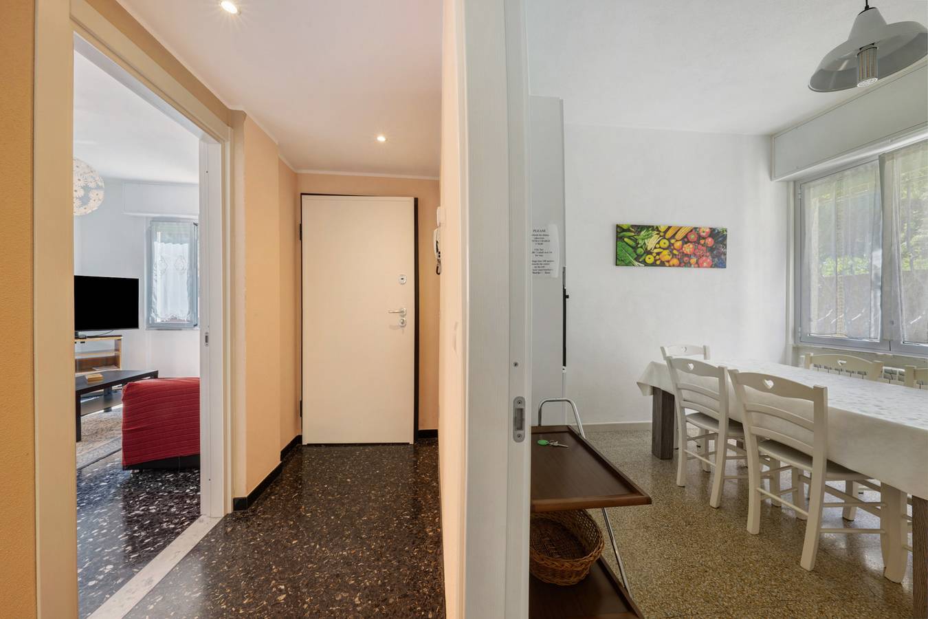 Appartamento intero, Appartamento '5 Posti Letto' con balcone e Wi-Fi in Moneglia, Riviera di Levante
