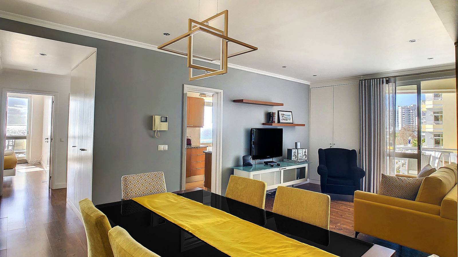 Appartamento intero, Appartamento vacanze per 4 persone con vista oceano in São Martinho, Madeira