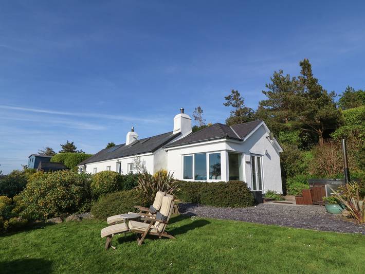 Holiday rental for 6 people, with Garden and View in Nefyn
