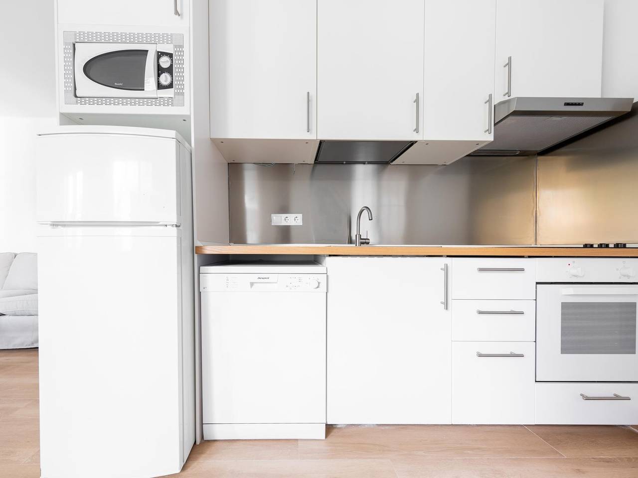 Entire holiday apartment, Cervantes Apartment 11 (2Br 1Bt) in Málaga Central District, Malaga