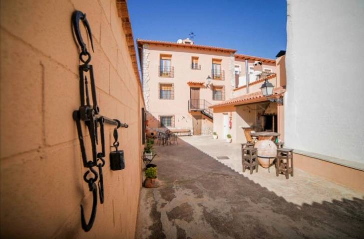 Casa rural para 15 personas, con Balcón además de Terraza y Vistas en Uclés