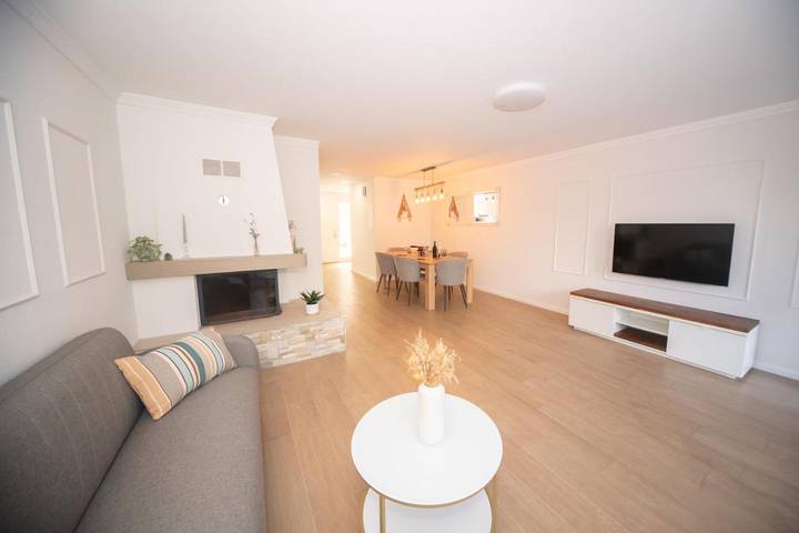 Apartamento de vacaciones para 8 personas, con vistas y jardín - 1
