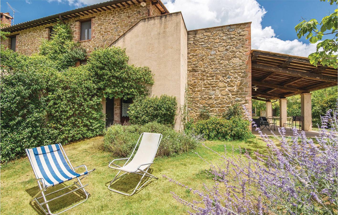 Apartamento vacacional entero, Retiro junto a la piscina con aparcamiento cerca del Tevere in San Venanzo, Provincia de Perugia