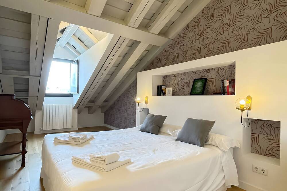 Holiday Home 'Río Tío Cocinas' with Mountain Views, Balcony and Wi-Fi in Real Sitio de San Ildefonso, Segovia Province