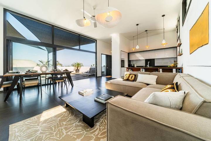 Location de vacances pour 6 personnes, avec jardin ainsi que piscine et balcon dans Grands-Bois - 3