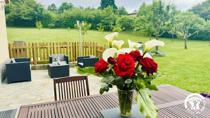 Gîte pour 4 personnes, avec terrasse à Les Martys - 2