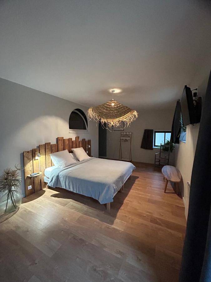 Deluxe Double Room in Persac, Vienne (France)