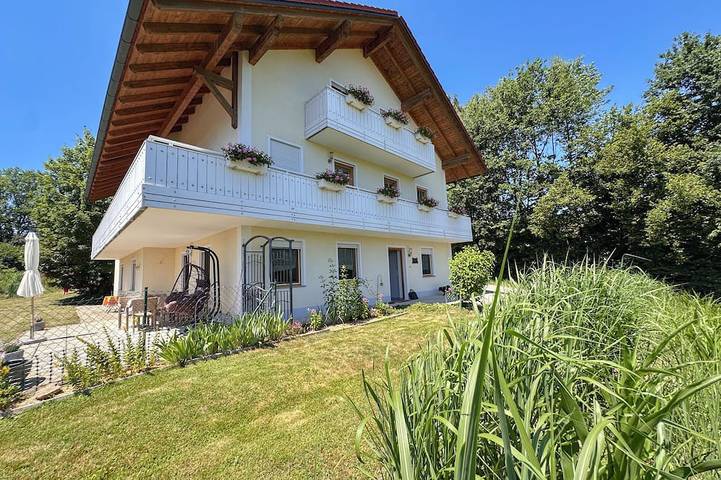 Ferienwohnung für 6 Personen, mit Sauna und Whirlpool sowie Garten