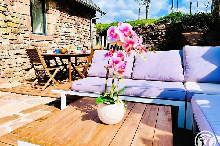 Location de vacances pour 6 personnes, avec Terrasse à Lanteuil