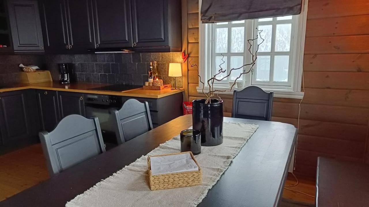 Four-Bedroom House in Myrkdalen, Voss