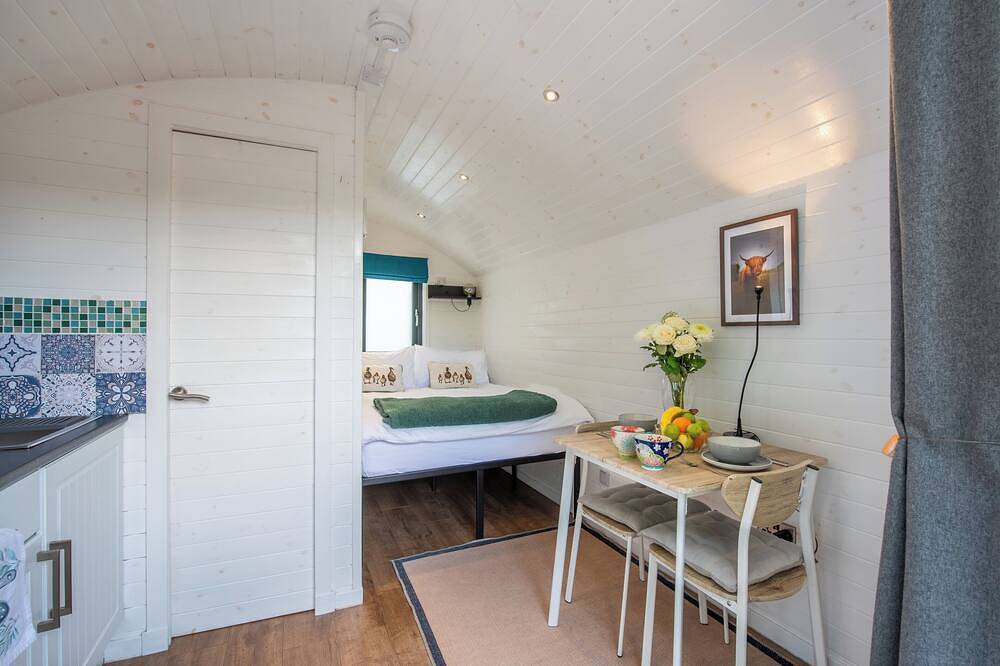 Hideaway pod near Loch Ness for a tranquil retreat, with private garden in Highlands