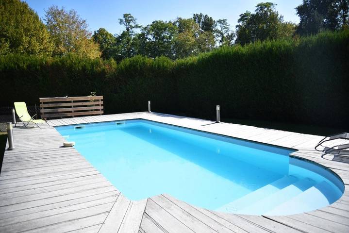 Gîte pour 2 personnes, avec piscine ainsi que jardin et vue, animaux acceptés à Arbonne-la-Forêt - 2