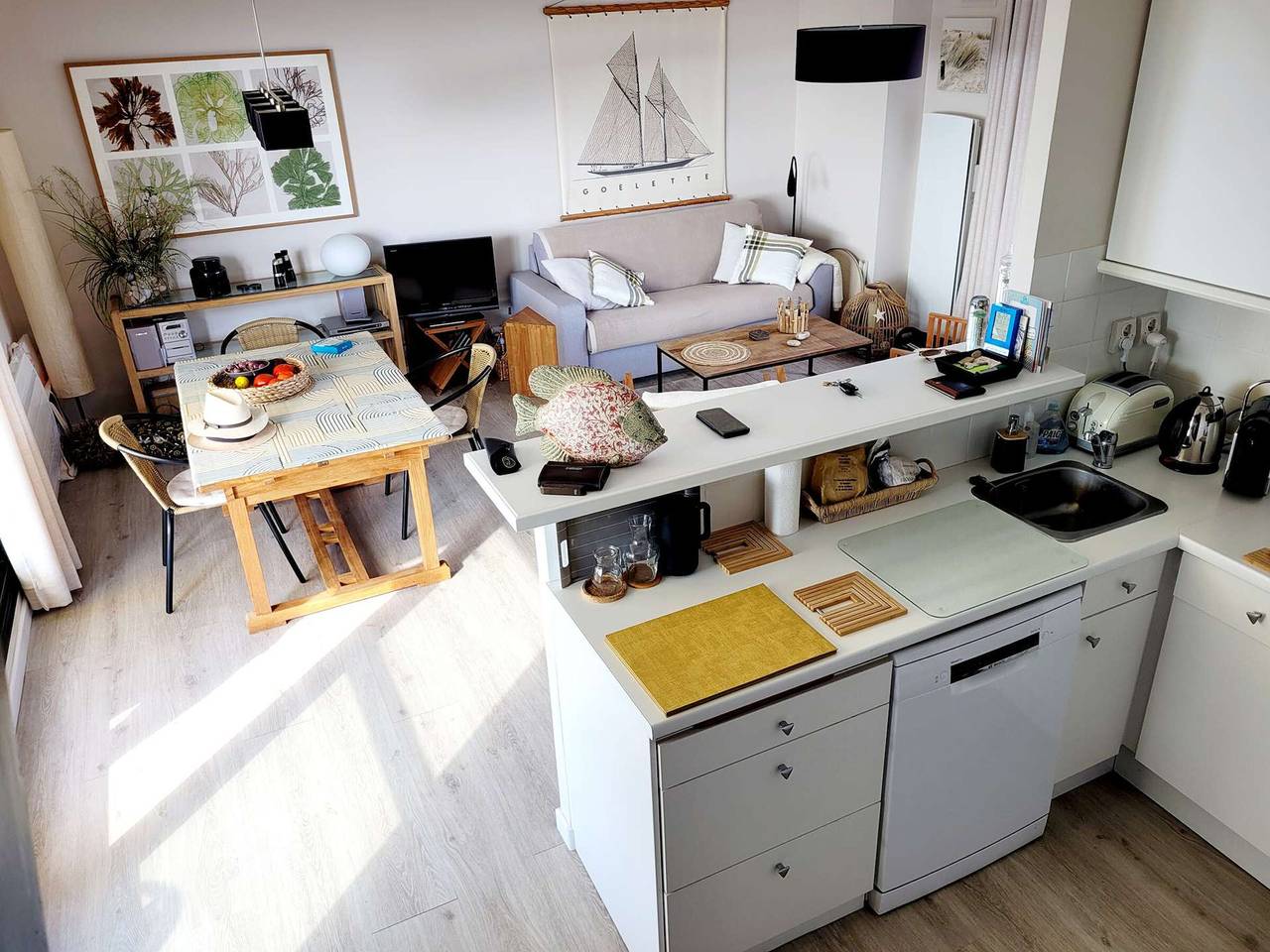 2-Bedroom Duplex with 2 Terraces and Parking in Wimereux in Wimereux, Boulogne-sur-Mer region