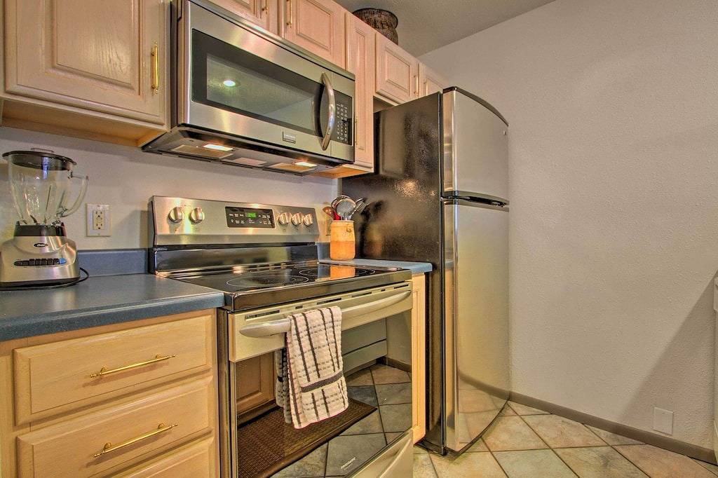 Ganze Wohnung, Steps to Ski Lifts - Condo w/ Walk-Out Patio! in Big Sky Mountain Village, Big Sky