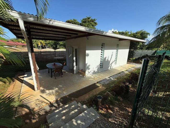 Apartamento de vacaciones para 2 personas, con jardín y vistas además de terraza y piscina - 1