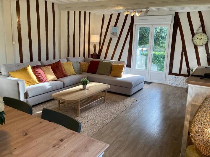 Location de vacances pour 6 personnes, avec jardin à Le Bourg-Dun - 2