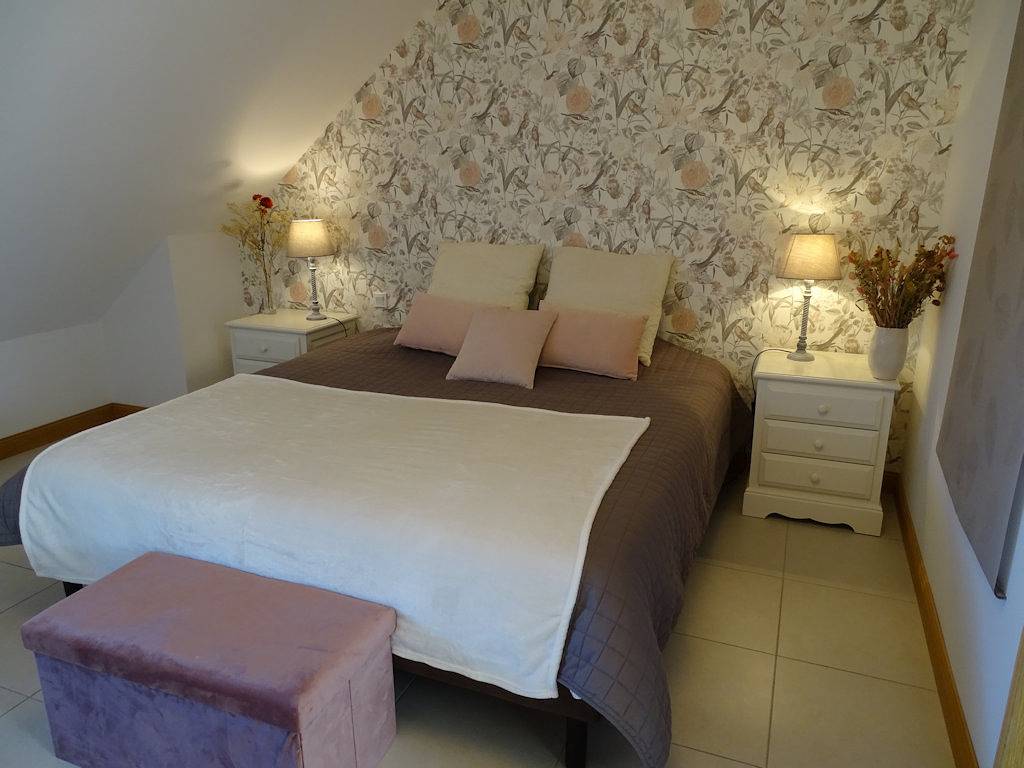Chambres d'hôtes au bord de Douve - Chambre Les Oiseaux in Beuzeville-la-Bastille, Côte de la Déroute