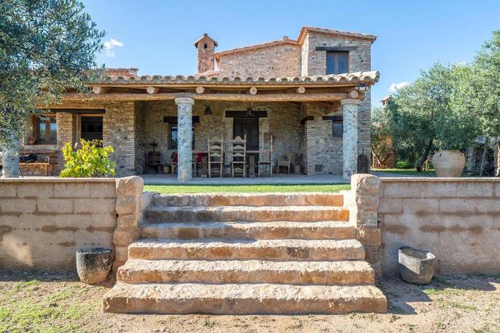 Casa rural para 7 personas, con terraza además de jardín y piscina en Riudoms