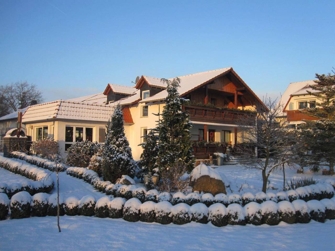 Urlaubspension 'Hohes Rott' und Apartmenthaus in Heilbad Heiligenstadt, Region Eichsfeld