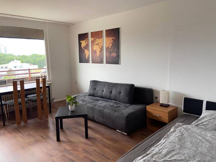 Ferienwohnung für 4 Personen, mit Balkon und Pool sowie Sauna und Ausblick