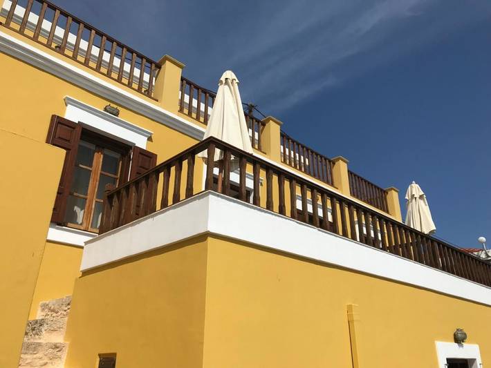 Ferienwohnung für 2 Personen, mit Balkon und Terrasse sowie Ausblick auf Chalki