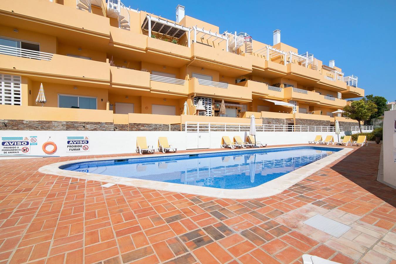 Entire apartment, Holiday Apartment "Royal Cabanas Golf 87" with Sea View, Shared Pool & Private Terrace in Cabanas de Tavira, Conceição e Cabanas de Tavira