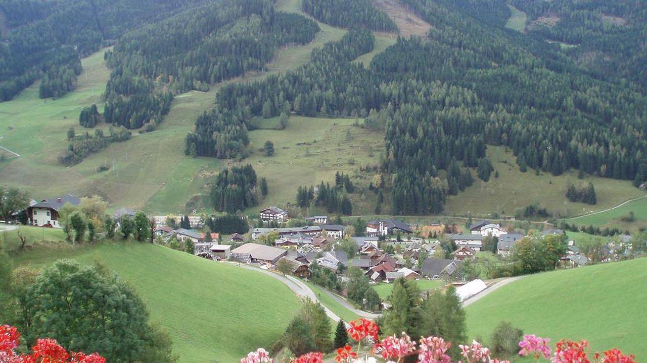 Geheel vakantieappartement, Vakantieappartement voor 5 personen met uitzicht in Bad Kleinkirchheim, Nockberge