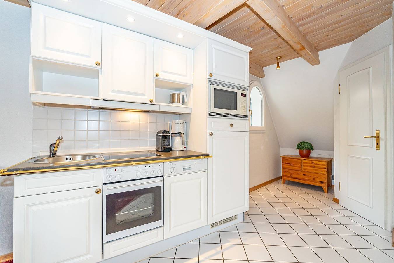 Ganze Wohnung, Ferienwohnung unter Reet für max. 2 Personen, in Westerland. in Westerland, Sylt (Gemeinde)
