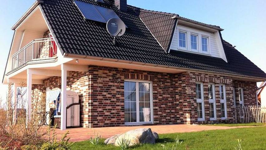 Ferienwohnung für 4 Personen, mit Garten und Balkon sowie Sauna, kinderfreundlich in Dranske