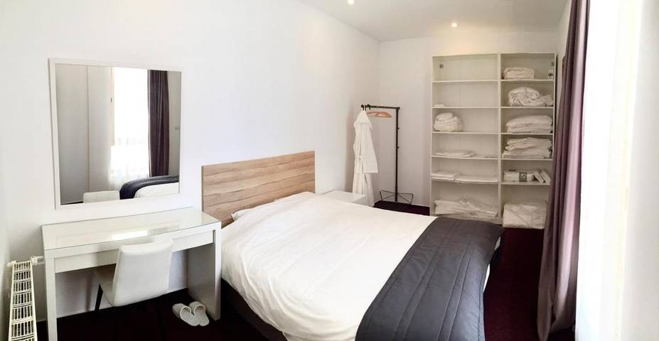 Appartement de vacances pour 4 personnes, avec jacuzzi ainsi que terrasse et jardin