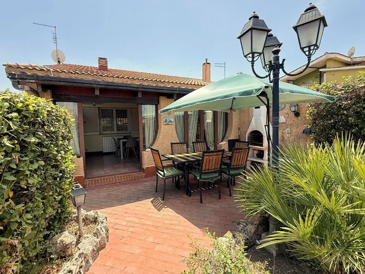 Villa for 4 people, with garden - 1