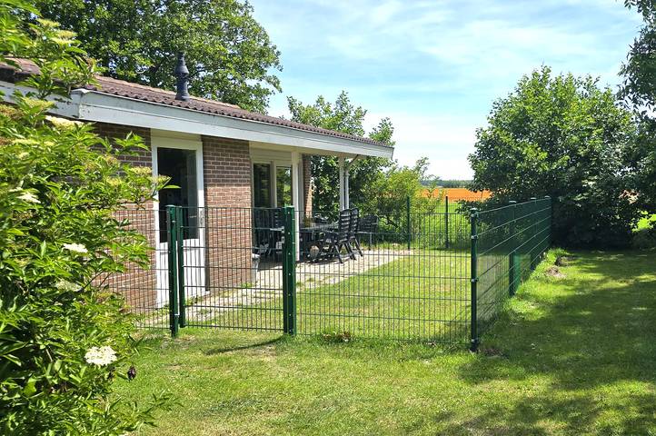 Bungalow für 4 Personen, mit Balkon/Terrasse und Terrasse in Callantsoog
