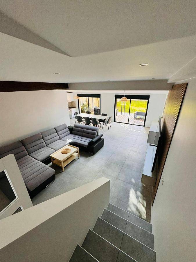 Three-Bedroom House in Longjumeau, Essonne