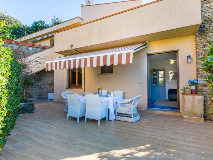 Appartamento per 3 persone, con terrazza e giardino nonché piscina in Castiglioncello