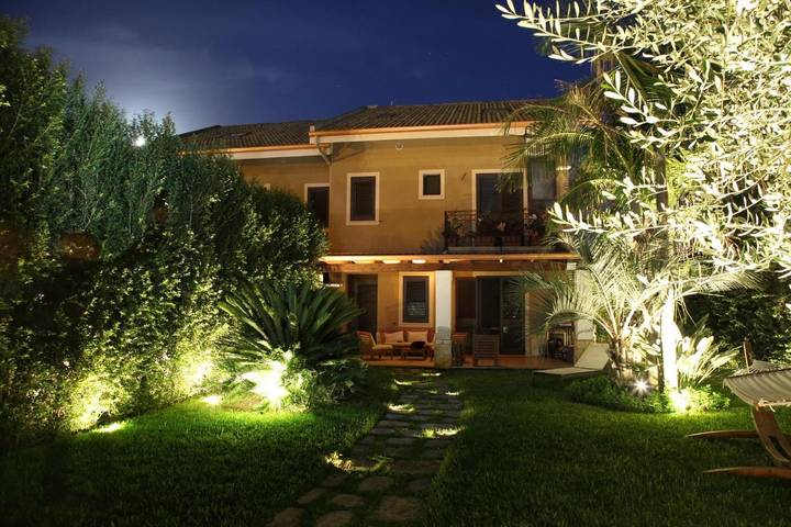 B&b per 4 persone, con idromassaggio e giardino nonché piscina in Ganzirri