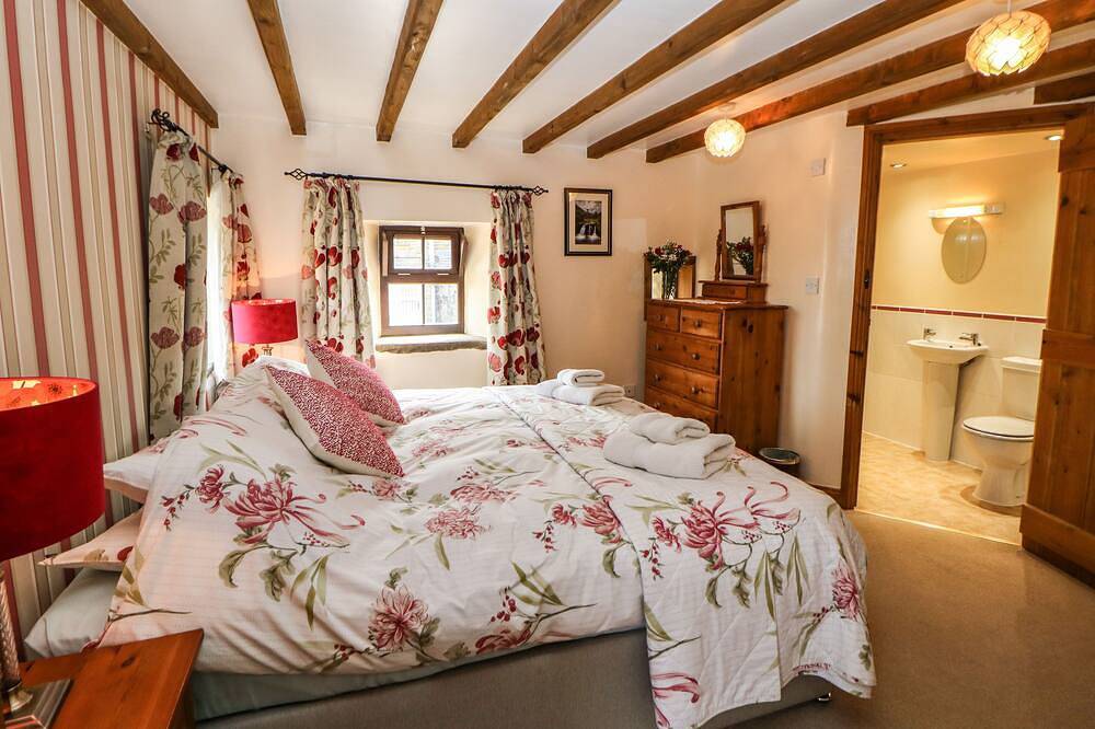 Meadow View, family friendly, luxury holiday cottage in Edale in Edale, Derbyshire