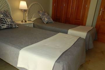 Beach House for 6 People in Marbella East, Marbella, Photo 4